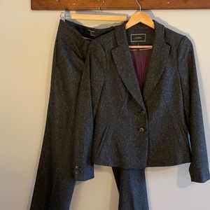 Le Chateau wool blend lined blazer. Blazer size sm.